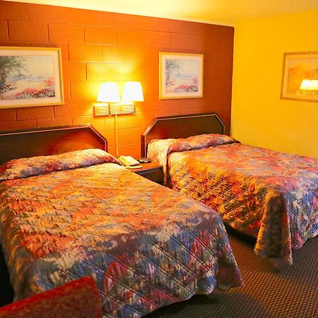 Economy Inn Хермистън Екстериор снимка