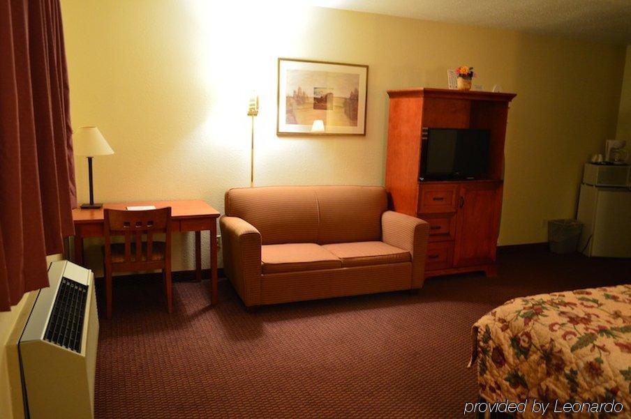 Economy Inn Хермистън Екстериор снимка