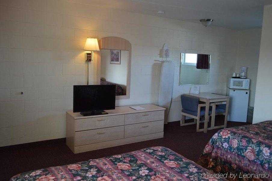 Economy Inn Хермистън Екстериор снимка
